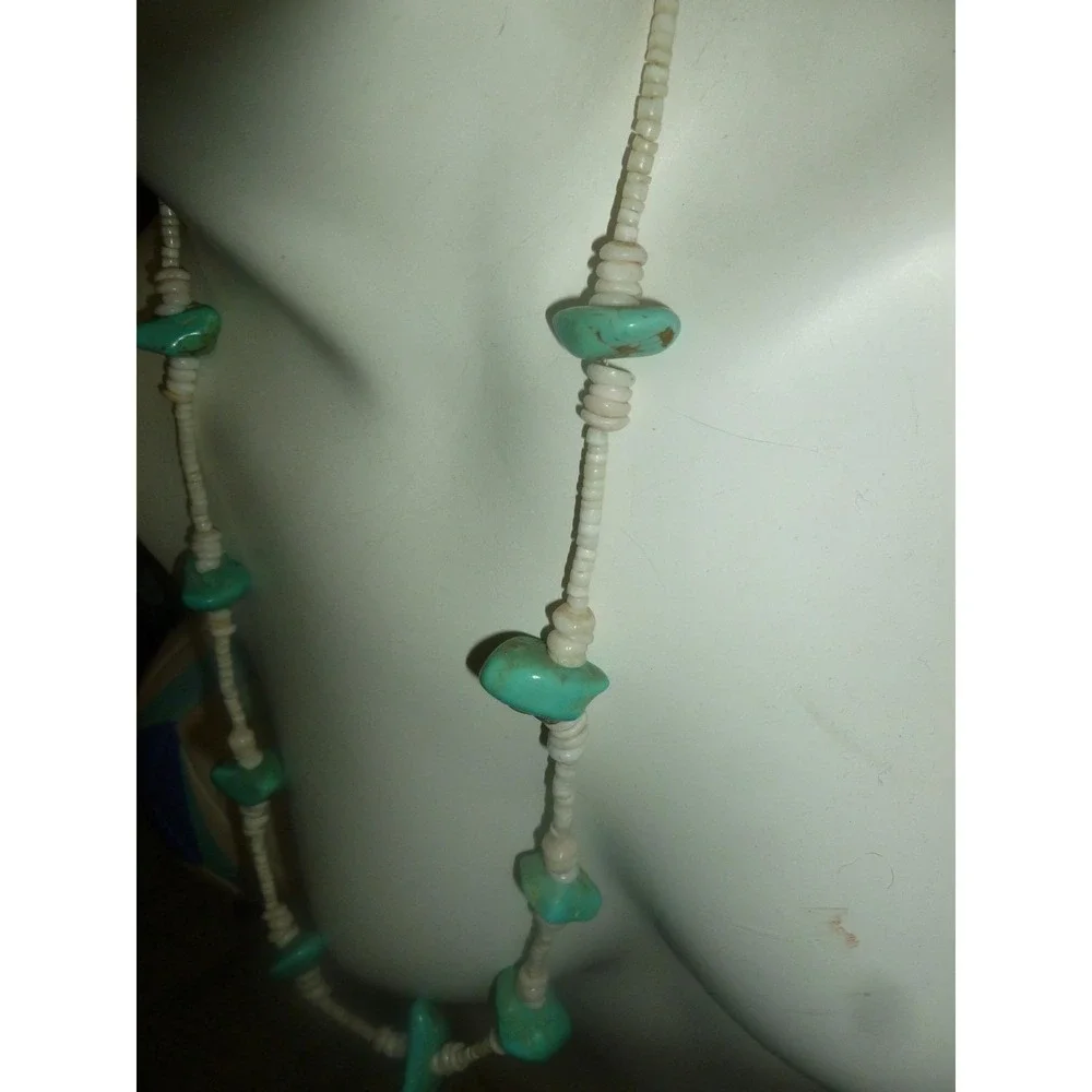 Vintage Southwestern Turquoise Nugget‎ and White Heishe Shell Necklace 24 Inch